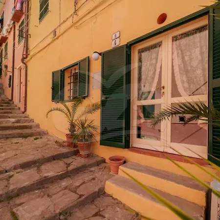Vicolo San Martino - Goelba * Porto Azzurro